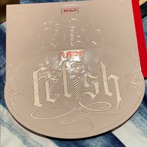 Kay von d fetish palette